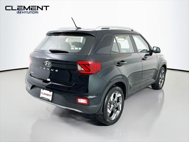 Hyundai Venue Vehicle Full-screen Gallery Image 6