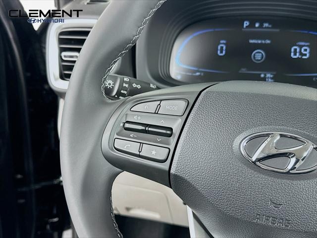 Hyundai Venue Vehicle Full-screen Gallery Image 14