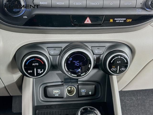 Hyundai Venue Vehicle Full-screen Gallery Image 19