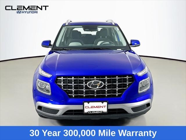 Hyundai Venue Vehicle Full-screen Gallery Image 2