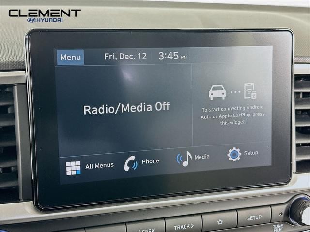 Hyundai Venue Vehicle Full-screen Gallery Image 17