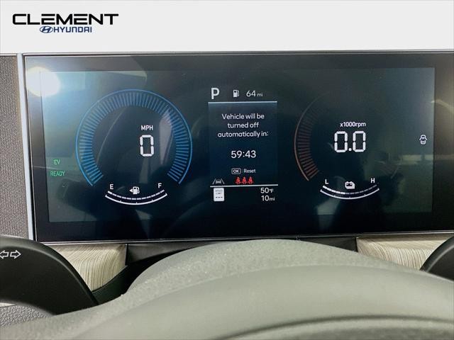 Hyundai Sonata Hybrid Vehicle Full-screen Gallery Image 16