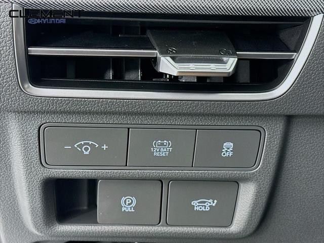 Hyundai Sonata Hybrid Vehicle Full-screen Gallery Image 12