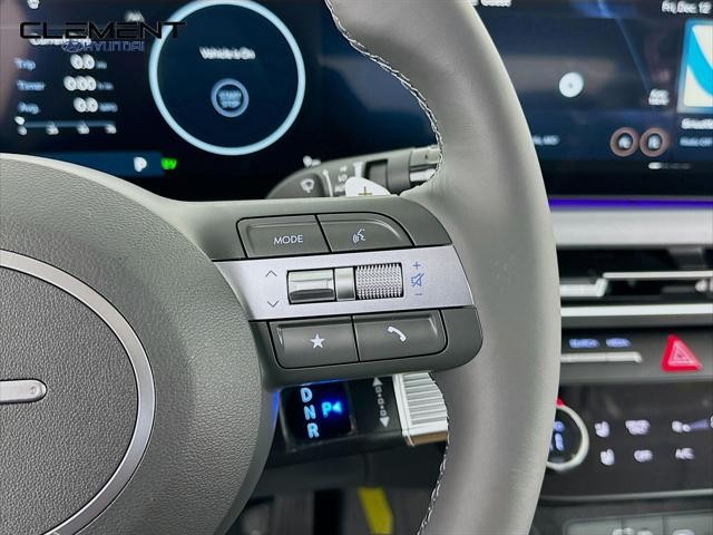 Hyundai Sonata Hybrid Vehicle Full-screen Gallery Image 15