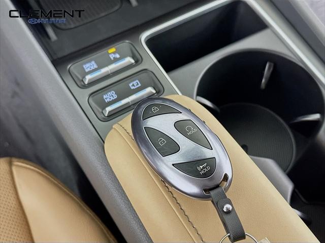 Hyundai Sonata Hybrid Vehicle Full-screen Gallery Image 21