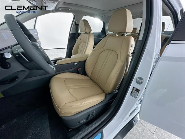 Hyundai Sonata Hybrid Vehicle Full-screen Gallery Image 27