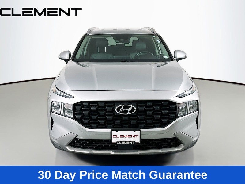 Hyundai Santa Fe Vehicle Full-screen Gallery Image 2