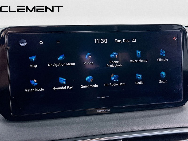 Hyundai Santa Fe Vehicle Full-screen Gallery Image 18