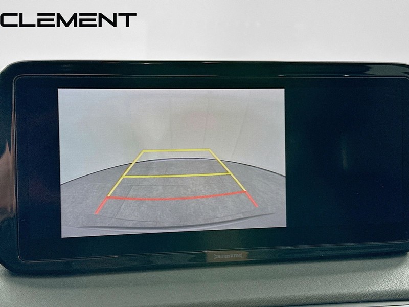 Hyundai Santa Fe Vehicle Full-screen Gallery Image 19