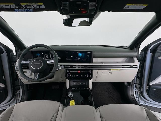 Hyundai Tucson Vehicle Full-screen Gallery Image 11