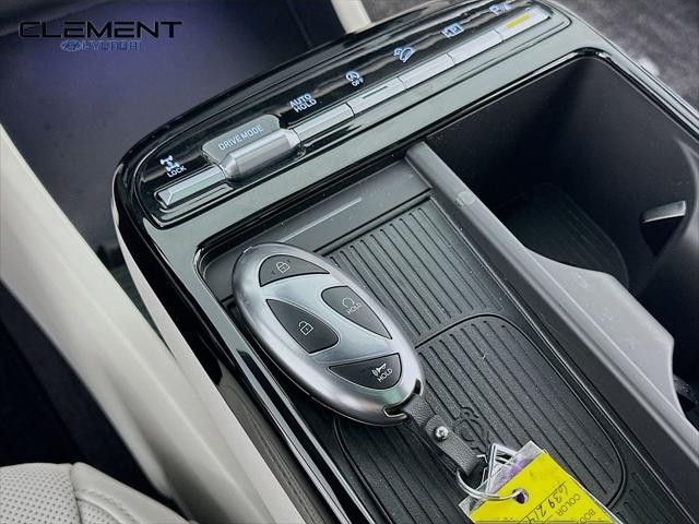 Hyundai Tucson Vehicle Full-screen Gallery Image 21