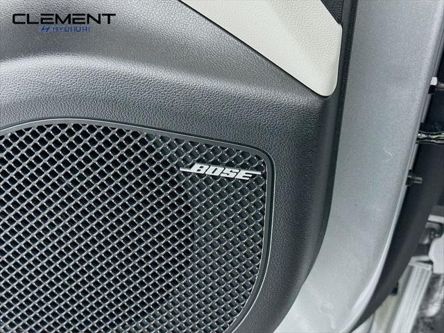 Hyundai Tucson Vehicle Full-screen Gallery Image 23