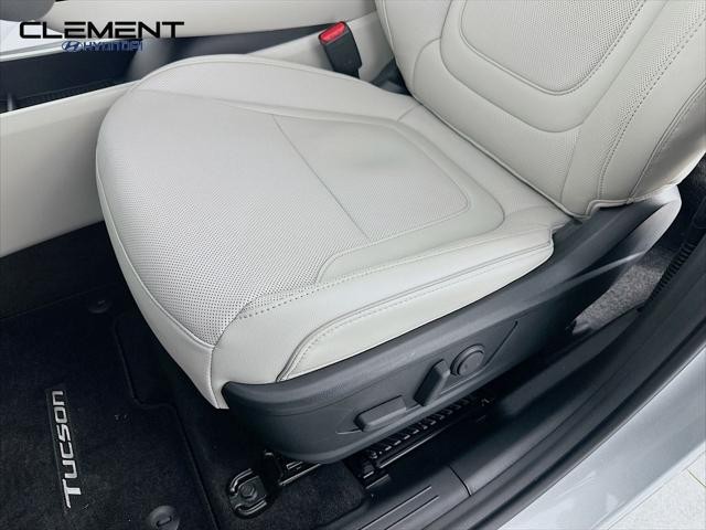 Hyundai Tucson Vehicle Full-screen Gallery Image 26