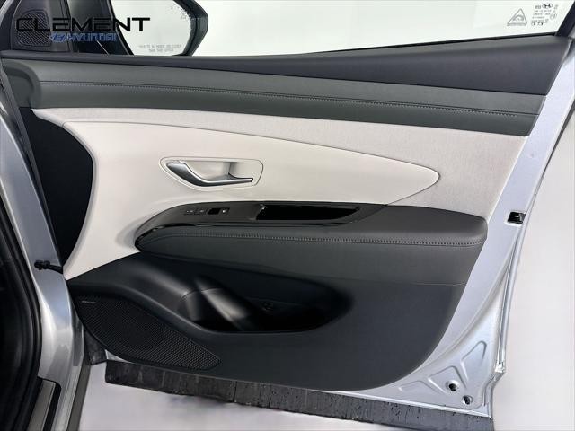 Hyundai Tucson Vehicle Full-screen Gallery Image 32