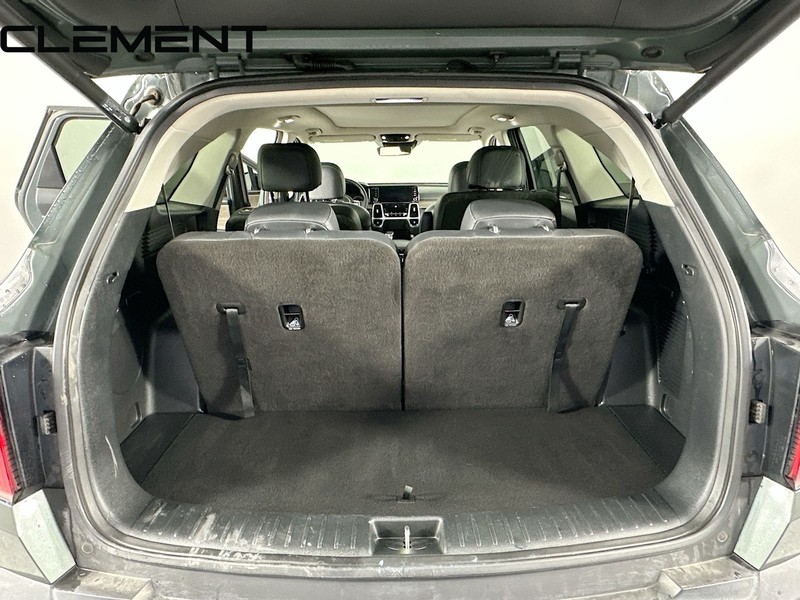 Kia Sorento Vehicle Image 09