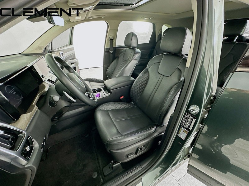 Kia Sorento Vehicle Image 31