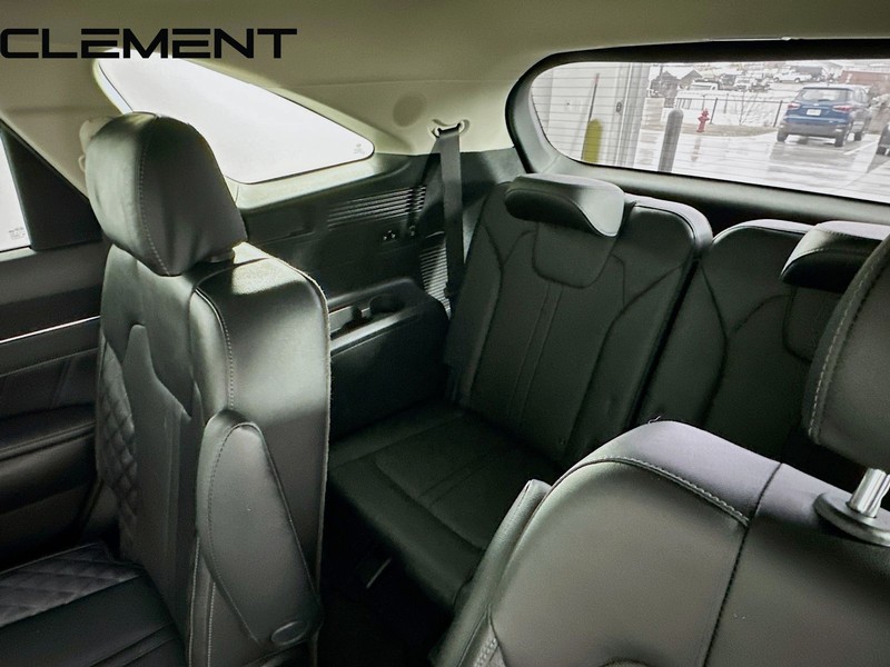 Kia Sorento Vehicle Image 34