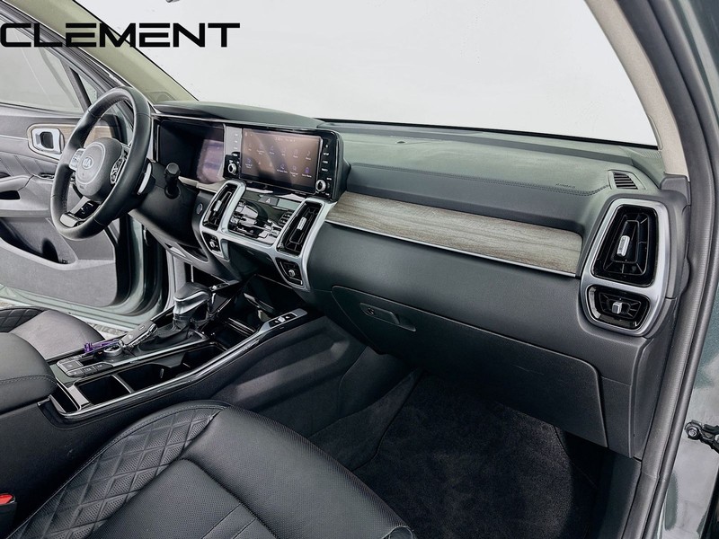 Kia Sorento Vehicle Image 36