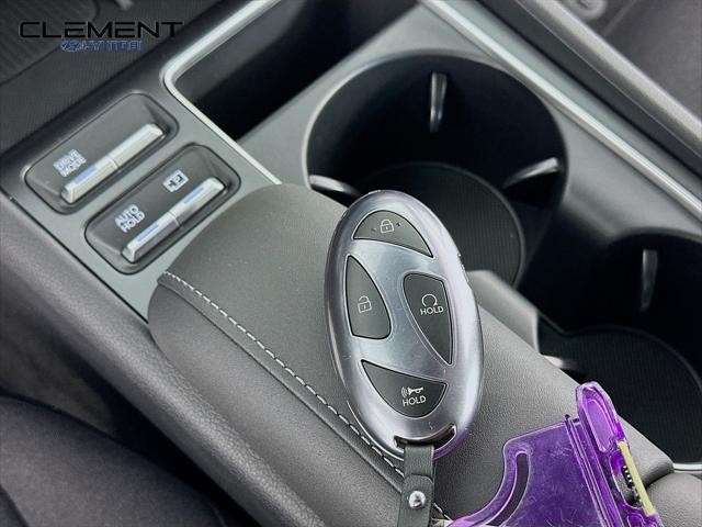 Hyundai Sonata Vehicle Full-screen Gallery Image 21