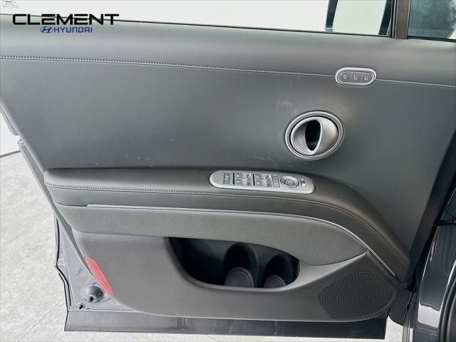 Hyundai Palisade Vehicle Full-screen Gallery Image 25