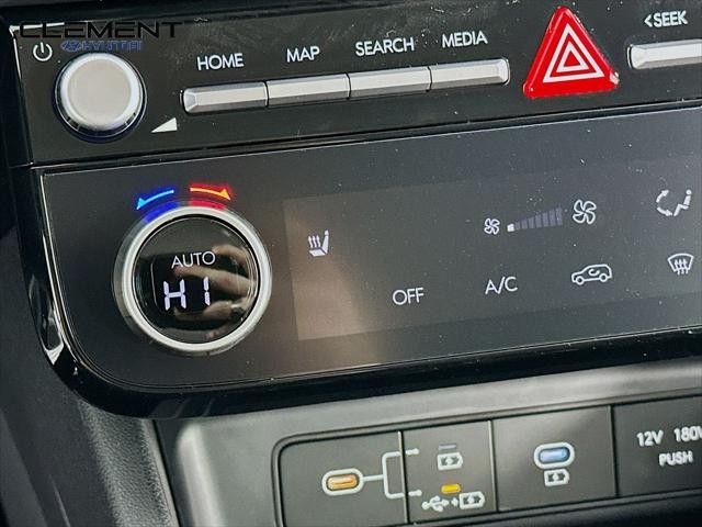 Hyundai Tucson Vehicle Full-screen Gallery Image 20