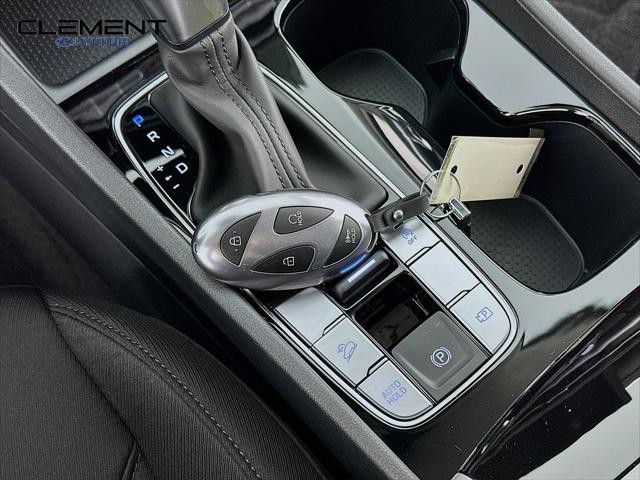 Hyundai Tucson Vehicle Full-screen Gallery Image 21