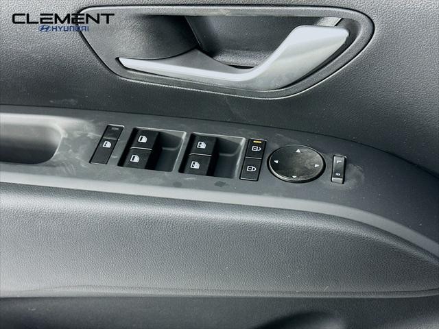 Hyundai Tucson Vehicle Full-screen Gallery Image 22