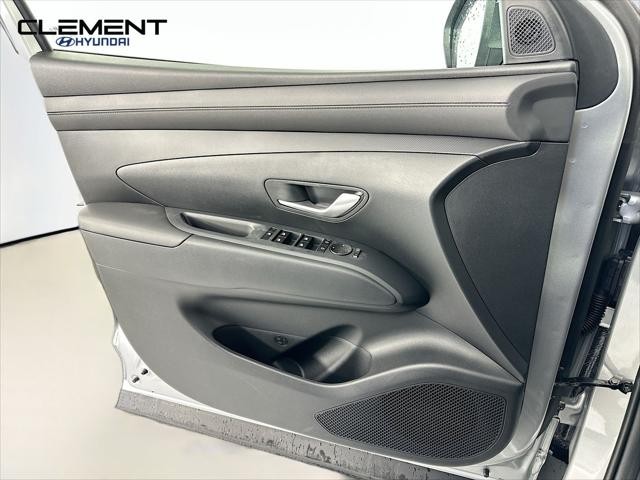 Hyundai Tucson Vehicle Full-screen Gallery Image 23