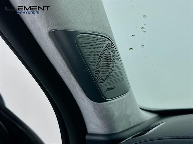 Hyundai Palisade Hybrid Vehicle Full-screen Gallery Image 23