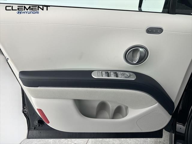 Hyundai Palisade Hybrid Vehicle Full-screen Gallery Image 25