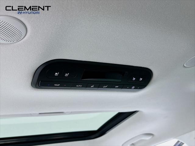 Hyundai Palisade Hybrid Vehicle Full-screen Gallery Image 30