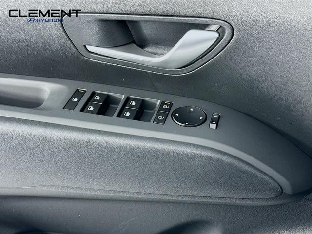 Hyundai Tucson Vehicle Full-screen Gallery Image 22