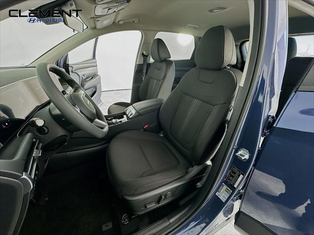 Hyundai Tucson Vehicle Full-screen Gallery Image 25