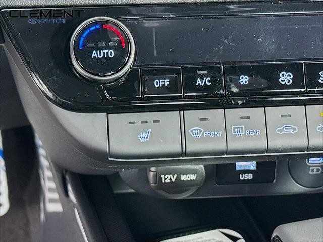 Hyundai Elantra Vehicle Image 20