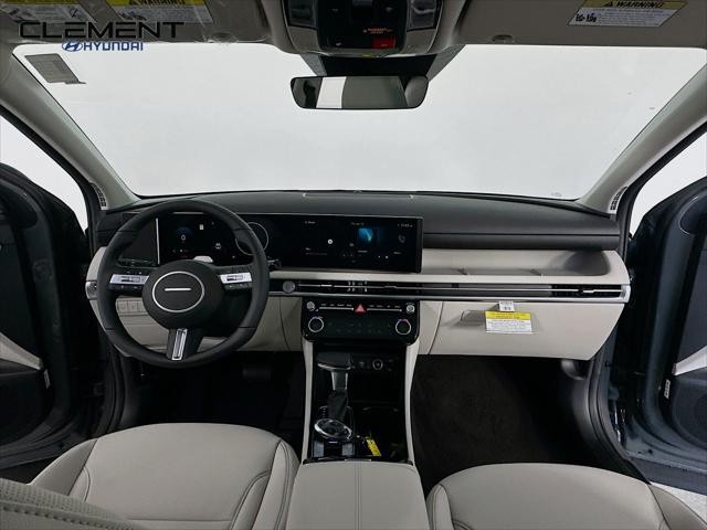 Hyundai Tucson Vehicle Full-screen Gallery Image 11