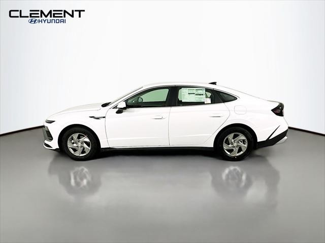 Hyundai Sonata Vehicle Full-screen Gallery Image 4