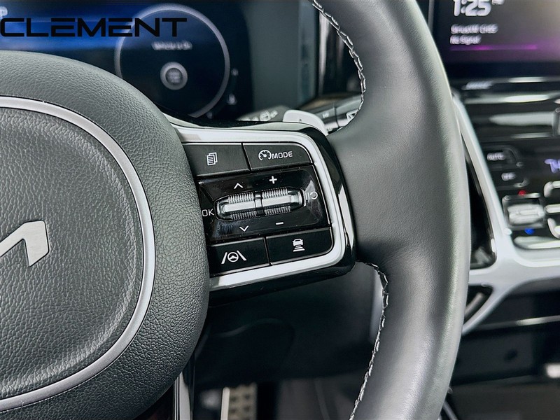 Kia Sorento Vehicle Full-screen Gallery Image 16