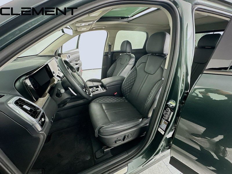 Kia Sorento Vehicle Full-screen Gallery Image 31