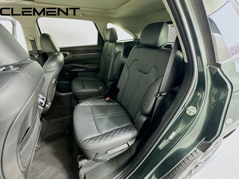 Kia Sorento Vehicle Full-screen Gallery Image 33