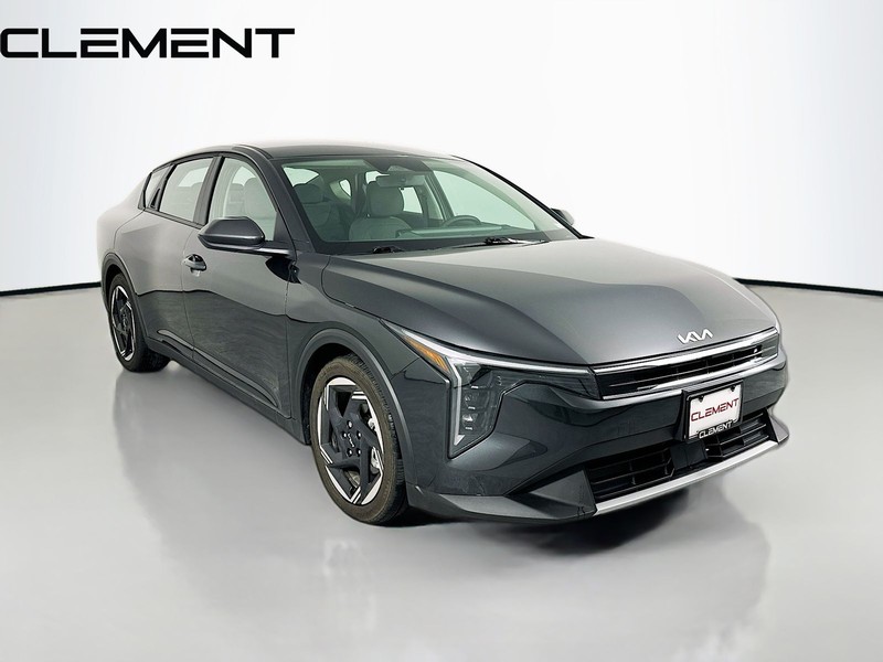 Kia K4 Vehicle Full-screen Gallery Image 3