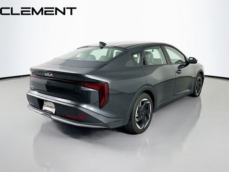 Kia K4 Vehicle Full-screen Gallery Image 6