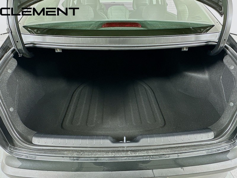 Kia K4 Vehicle Full-screen Gallery Image 9