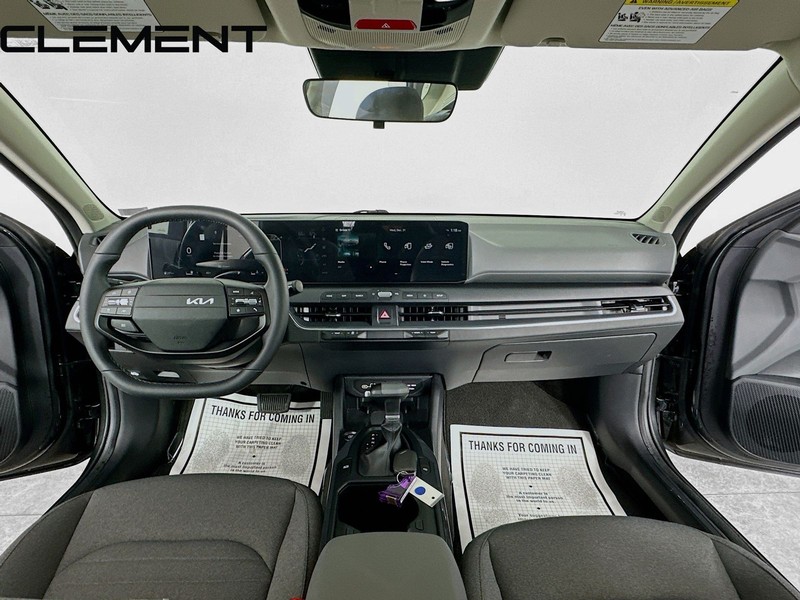 Kia K4 Vehicle Full-screen Gallery Image 11