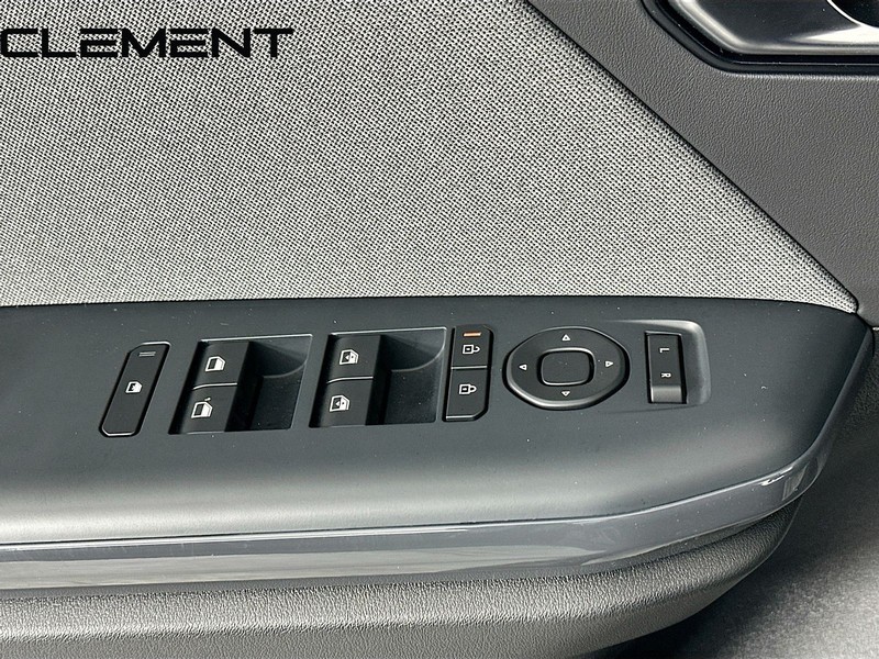 Kia K4 Vehicle Full-screen Gallery Image 23