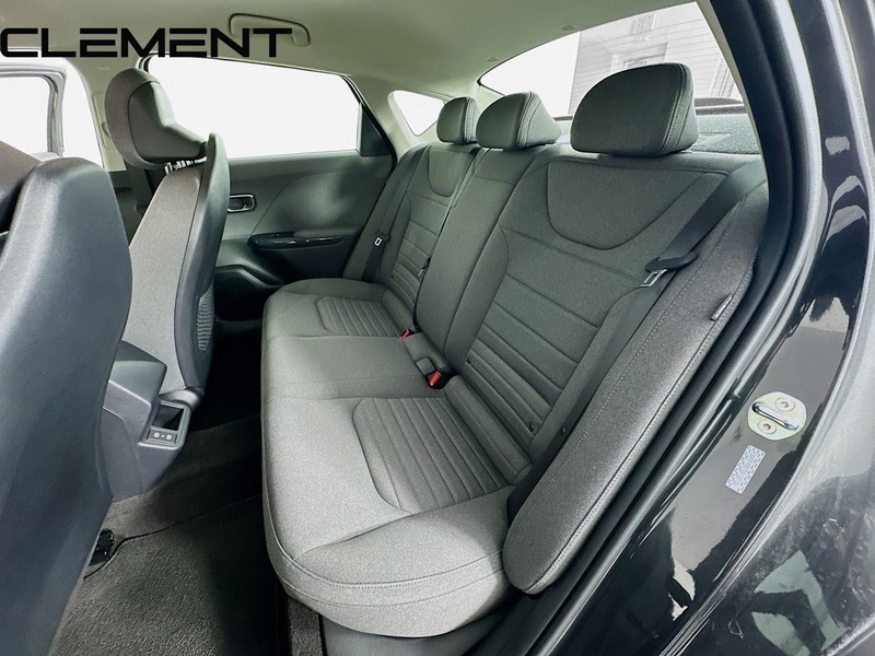 Kia K4 Vehicle Full-screen Gallery Image 29