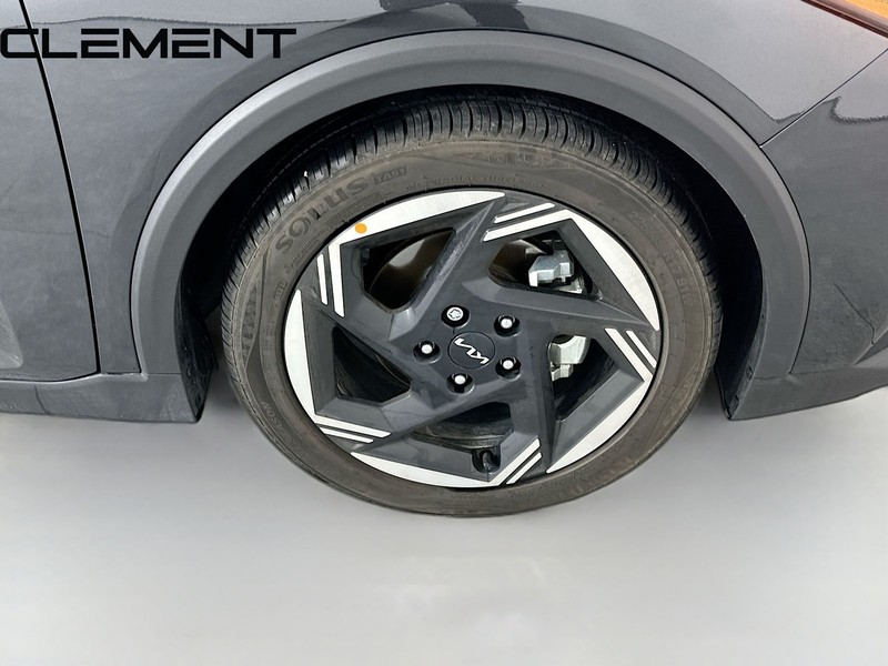 Kia K4 Vehicle Full-screen Gallery Image 34