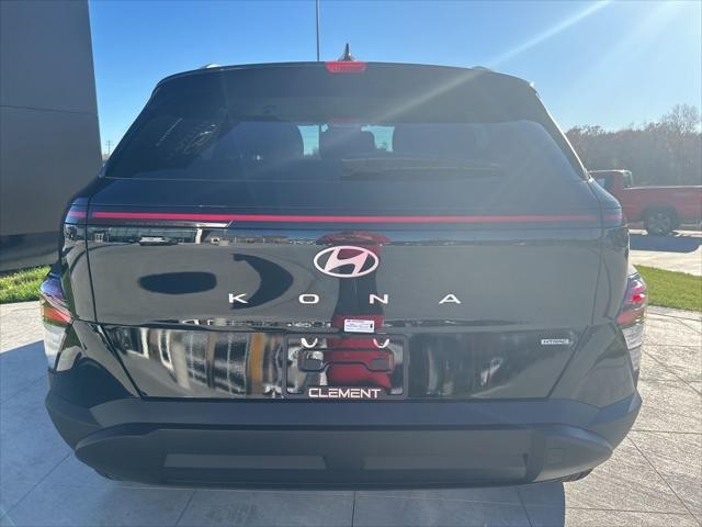 Hyundai Kona Vehicle Full-screen Gallery Image 7