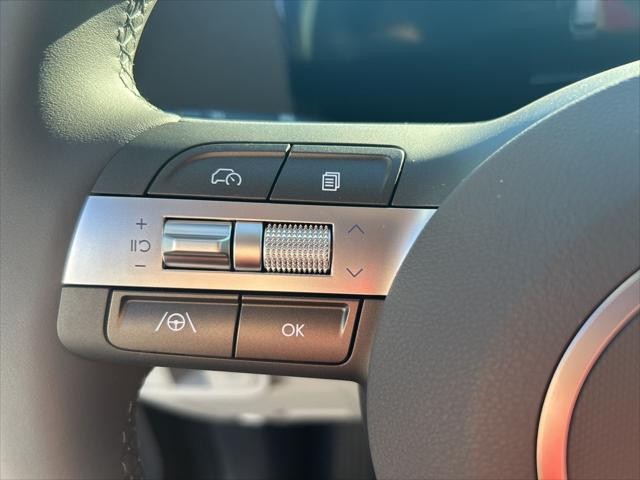 Hyundai Kona Vehicle Full-screen Gallery Image 14