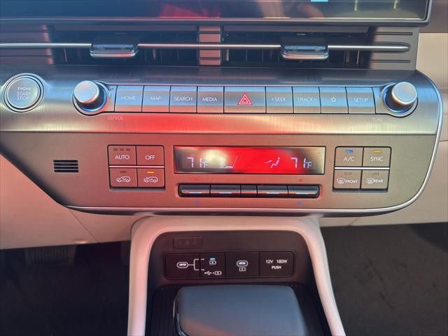 Hyundai Kona Vehicle Full-screen Gallery Image 22