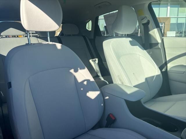 Hyundai Kona Vehicle Full-screen Gallery Image 41